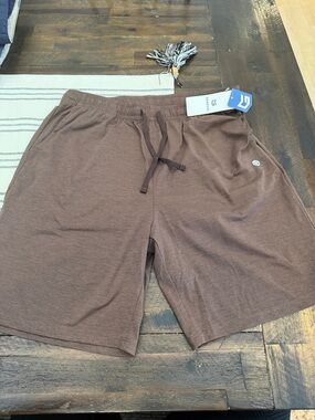 Gradual Men's Athletic Stretch Shorts - Brown